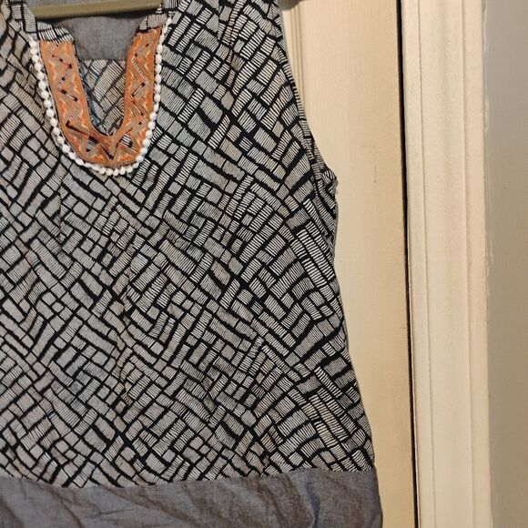 Tribal Black and White Graphic Tank Top with Bib Collar - Picture 2 of 14